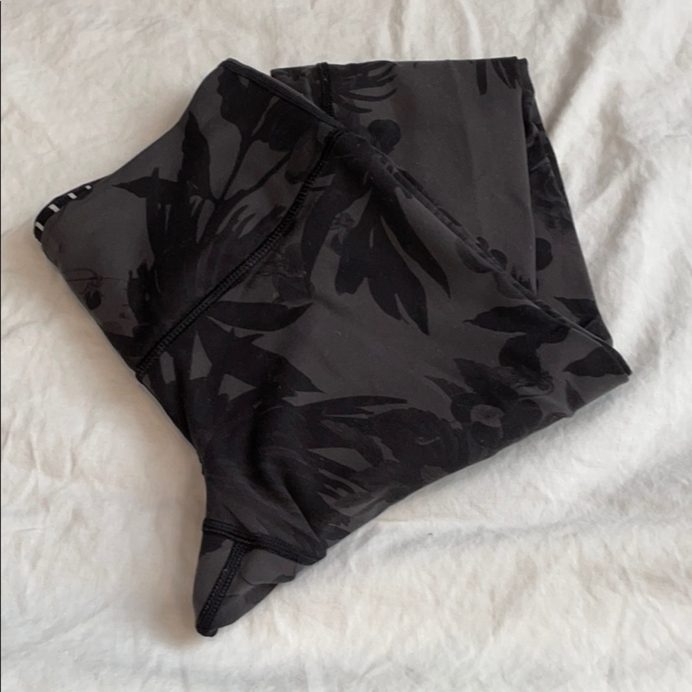 Lululemon size 4 pants